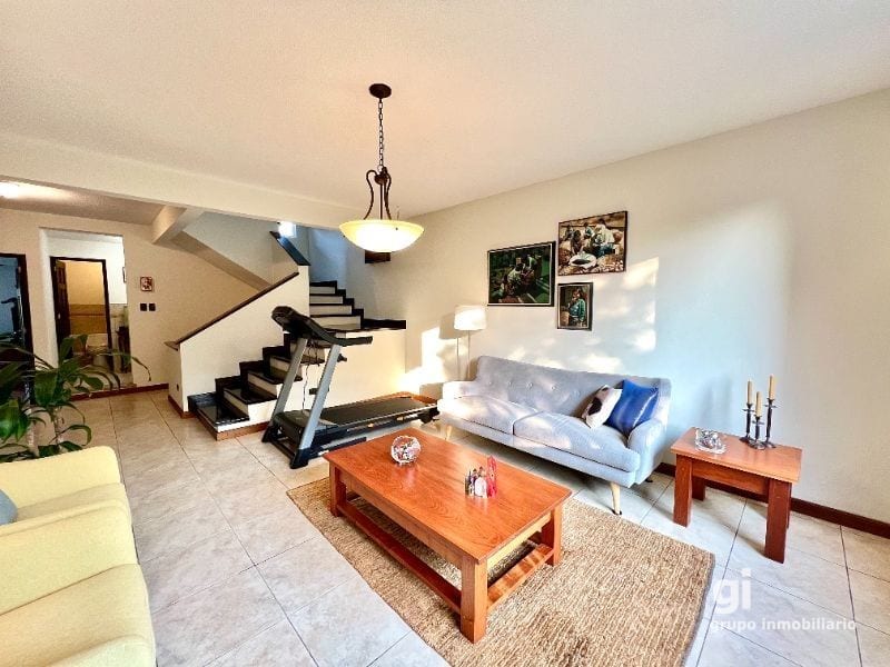 Casa en venta en la Montaña dentro de condominio pequeño — Casa en Venta en Zona 16, Guatemala, Ciudad — foto 2 de 12
