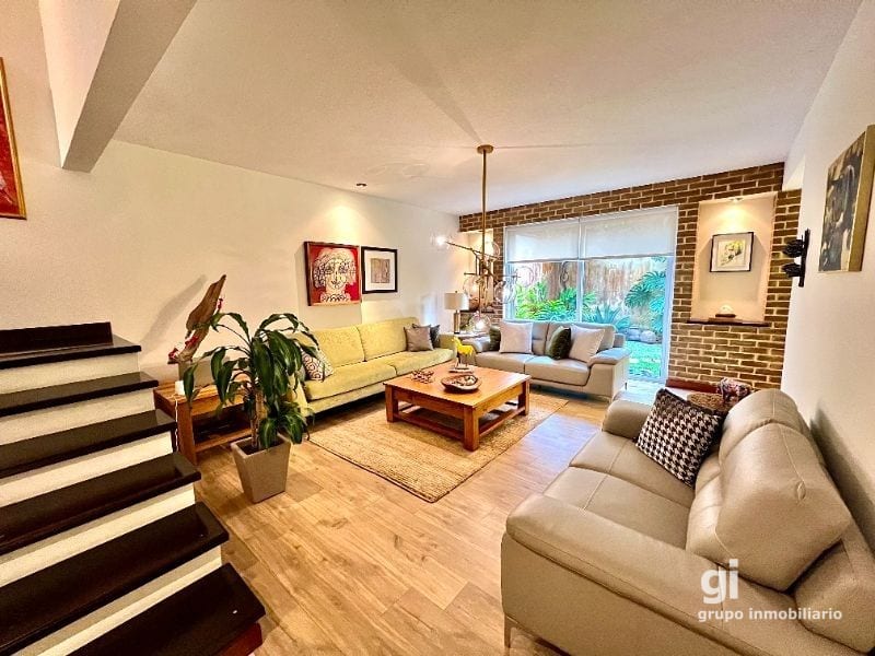 Casa en venta en la Montaña dentro de condominio pequeño — Casa en Venta en Zona 16, Guatemala, Ciudad — foto 1 de 12