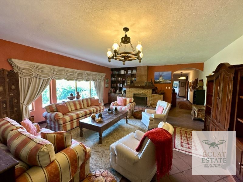 Excepcional Casa Residencial En Renta En San Rafael 1, Km 9 CAES: Grandiosidad y Elegancia en 1,025 m² - 13