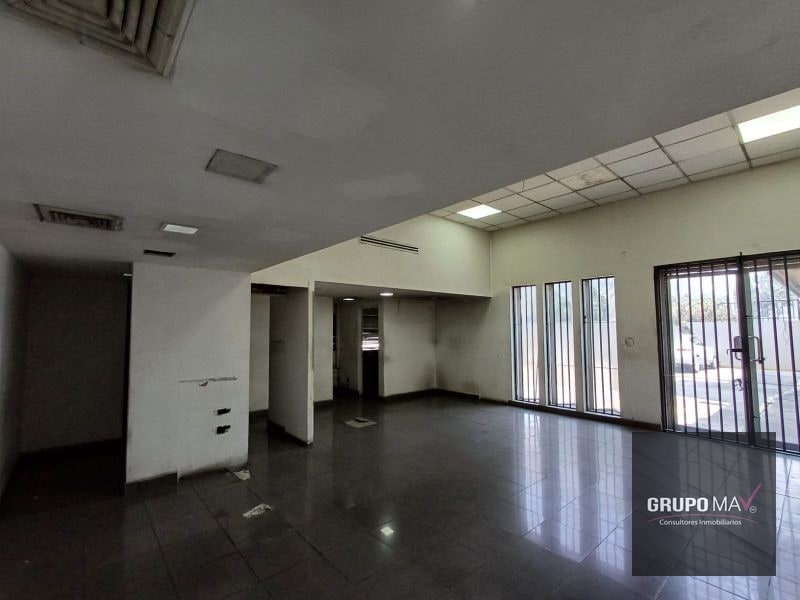 Casa Comercial Zona 6 - 14