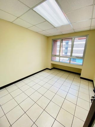 Oficina en Renta de 94 mts2 Zona 10 Entrada a Oakland — Oficina en Alquiler en Zona 10, Guatemala, Ciudad — miniatura 5 de 6