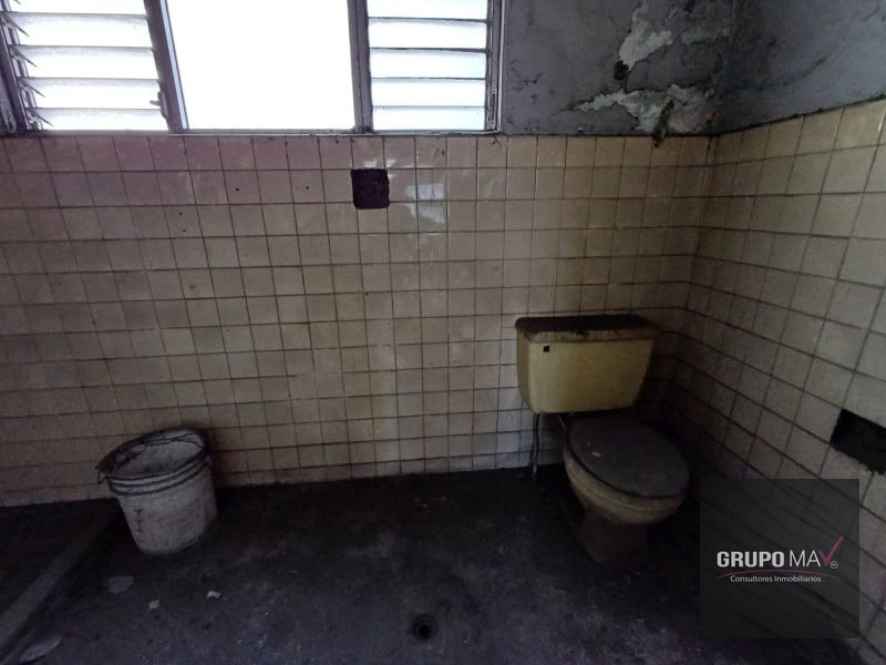 Casa Comercial Zona 6 - 10