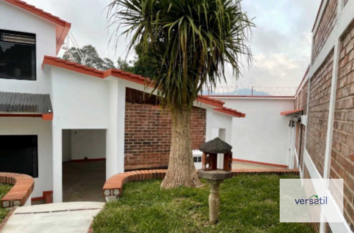 Vendo Casa condominio Los Manantiales - 1