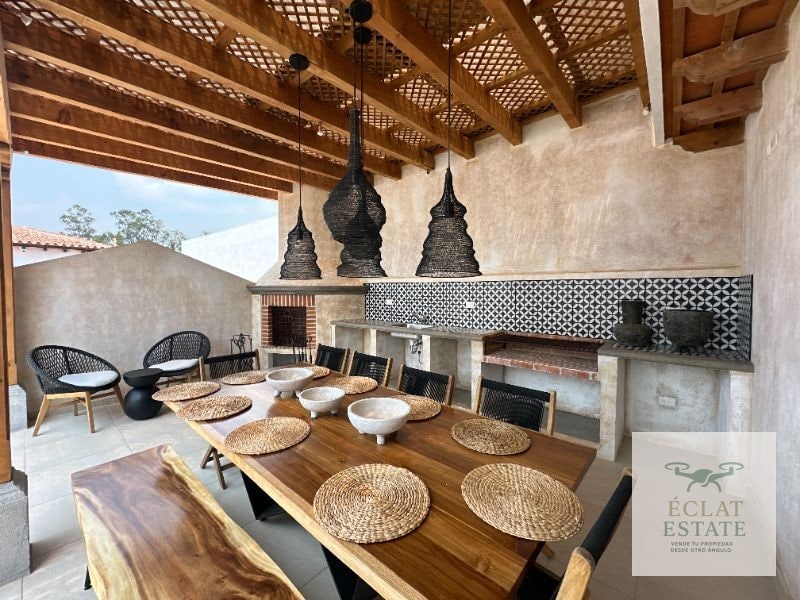 Casa en Venta en Los Franciscanos, Antigua Guatemala: Lujo y Confort - 9