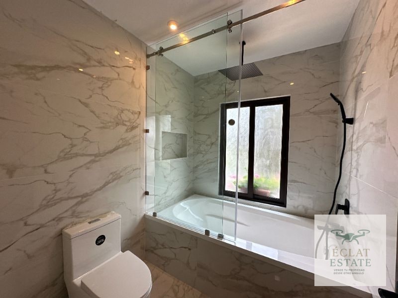 Casa en Venta en Los Franciscanos, Antigua Guatemala: Lujo y Confort - 14