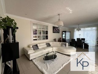 Hermosa casa en venta Km. 26.5 CAES — Casa en Venta en Carretera a El Salvador, Guatemala, Ciudad — miniatura 1 de 17
