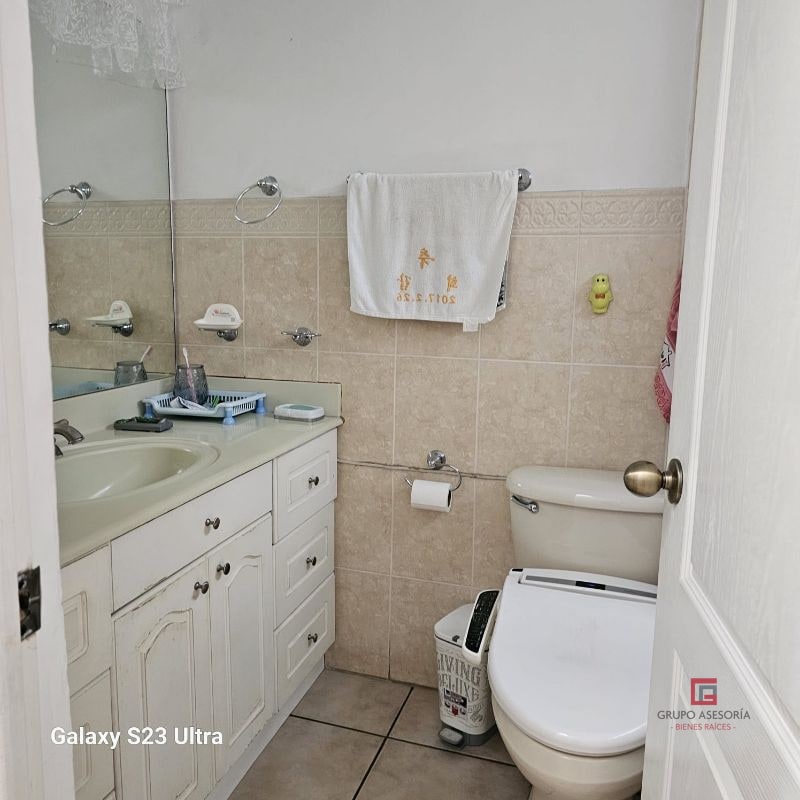 Moderna casa en venta en Jardines de Las Dalias zona 3, Mixco - 8