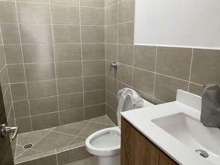 LINDA CASA VENTA A ESTRENAR CES — Casa en Venta en Trivento, Carretera a El Salvador, Guatemala, Ciudad — miniatura 6 de 14