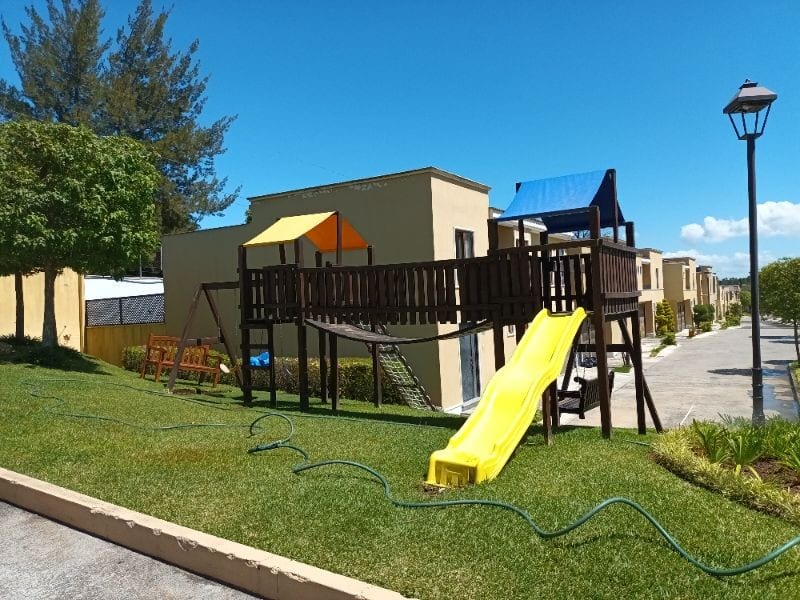 CASA EN VENTA CUMBRES DE LA ARBOLEDA  KM 21.5 CAES — Casa en Venta en Cumbres de La Arboleda, Carretera a El Salvador, Guatemala, Ciudad — foto 10 de 13