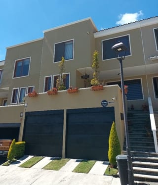 CASA EN VENTA CUMBRES DE LA ARBOLEDA  KM 21.5 CAES — Casa en Venta en Cumbres de La Arboleda, Carretera a El Salvador, Guatemala, Ciudad — miniatura 1 de 13