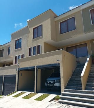 CASA EN VENTA CUMBRES DE LA ARBOLEDA  KM 21.5 CAES — Casa en Venta en Cumbres de La Arboleda, Carretera a El Salvador, Guatemala, Ciudad — miniatura 13 de 13