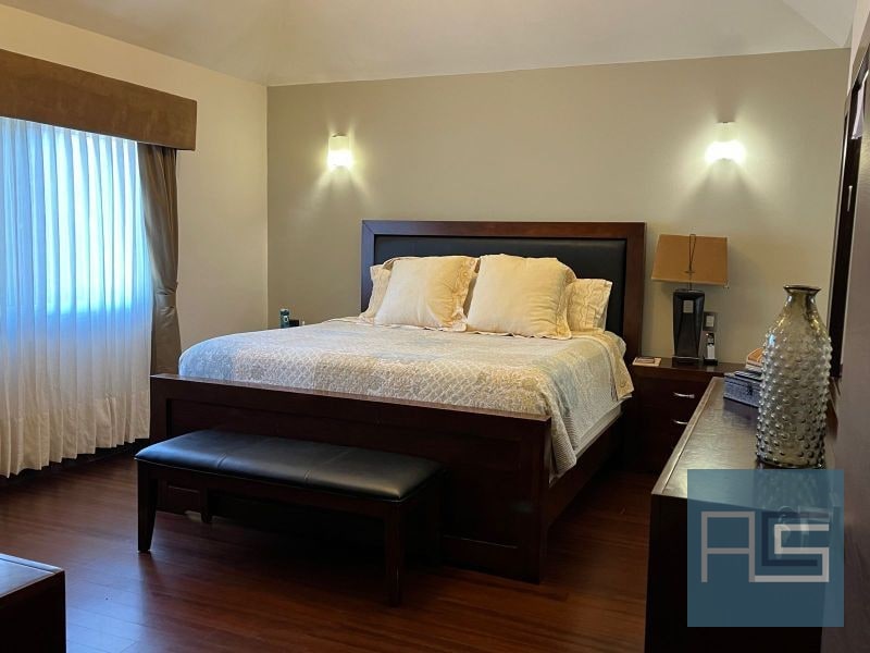Amplia y moderna casa en Venta, Km 20.2 Carr a Fraijanes dentro de condominio - 14