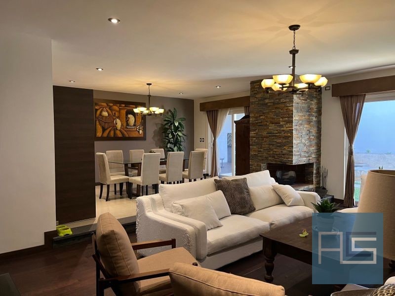 Amplia y moderna casa en Venta, Km 20.2 Carr a Fraijanes dentro de condominio - 1