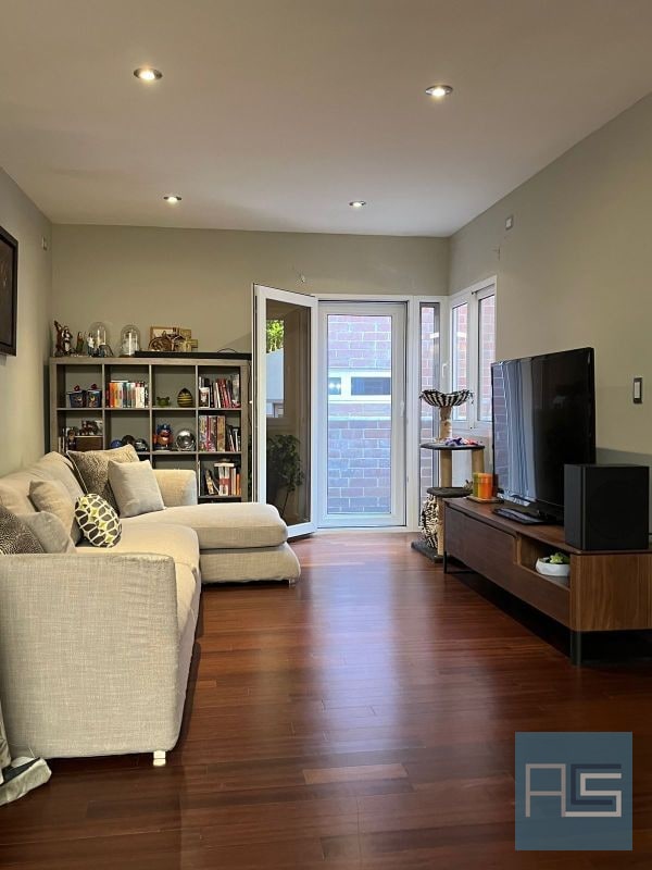Amplia y moderna casa en Venta, Km 20.2 Carr a Fraijanes dentro de condominio - 13