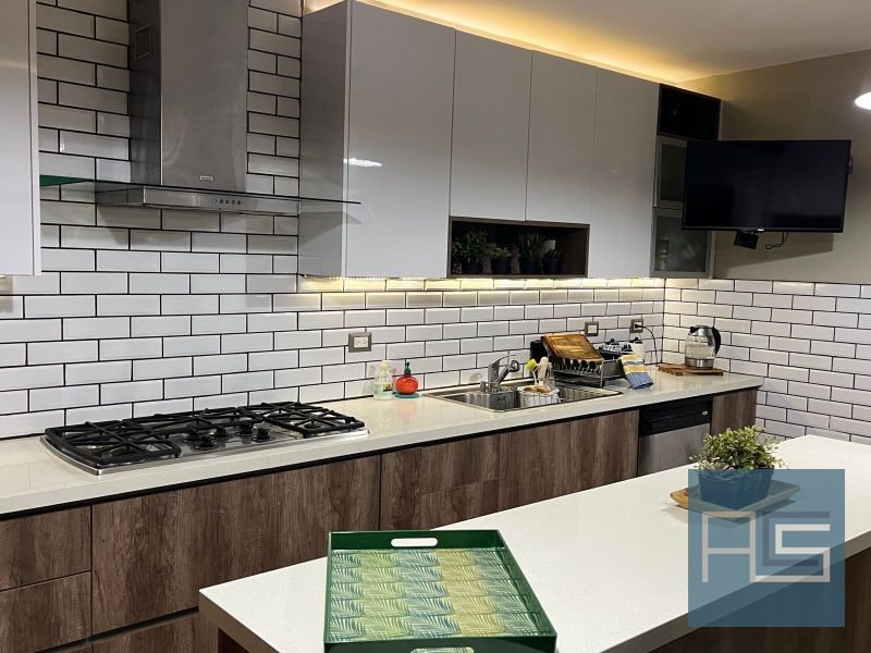 Amplia y moderna casa en Venta, Km 20.2 Carr a Fraijanes dentro de condominio - 8