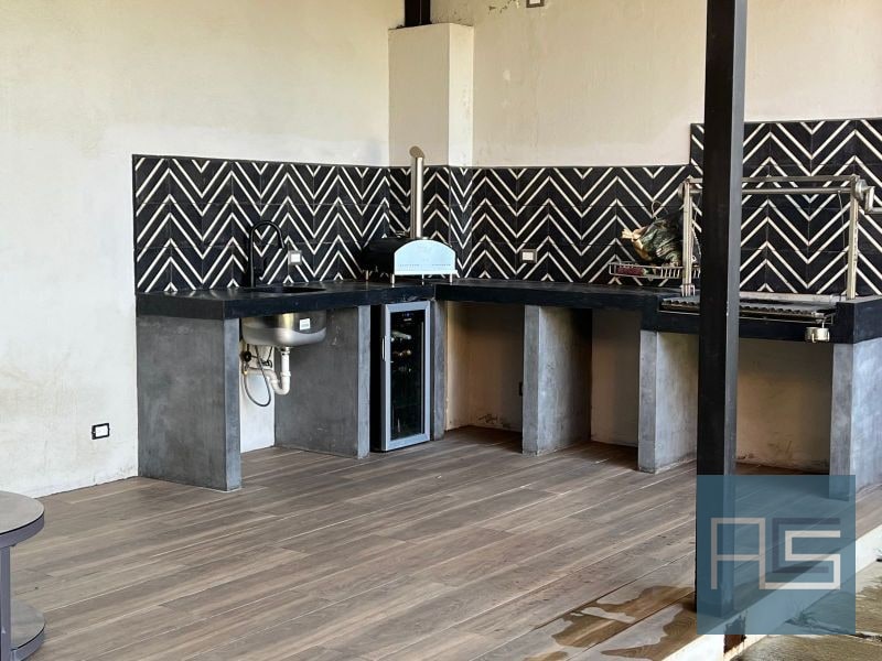 Amplia y moderna casa en Venta, Km 20.2 Carr a Fraijanes dentro de condominio - 10