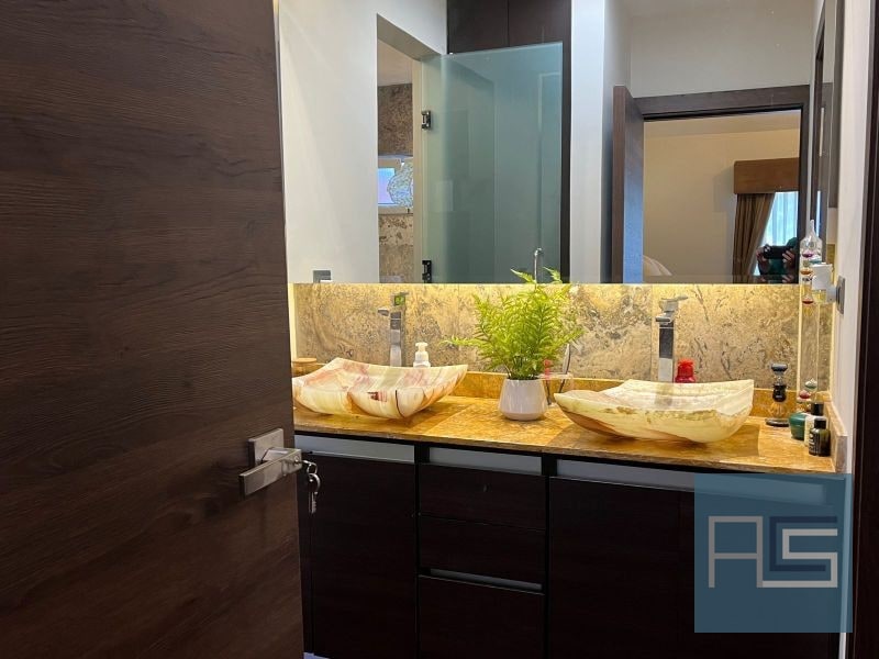 Amplia y moderna casa en Venta, Km 20.2 Carr a Fraijanes dentro de condominio - 15