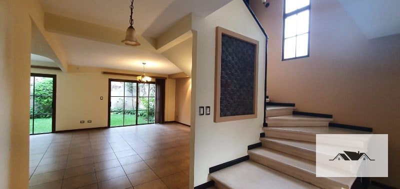 En Venta Casa Zona 16, Villas Suiza — Casa en Venta en Zona 16, Guatemala, Ciudad — foto 3 de 16