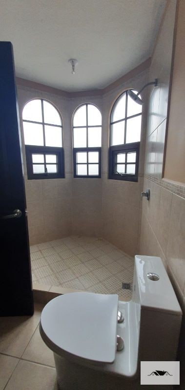 En Venta Casa Zona 16, Villas Suiza — Casa en Venta en Zona 16, Guatemala, Ciudad — foto 9 de 16