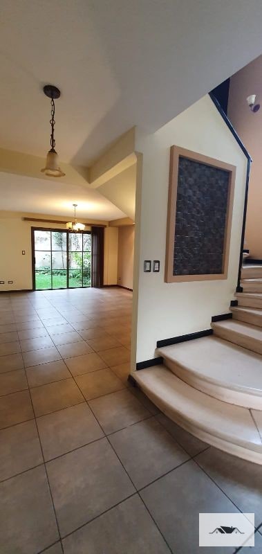 En Venta Casa Zona 16, Villas Suiza — Casa en Venta en Zona 16, Guatemala, Ciudad — foto 10 de 16