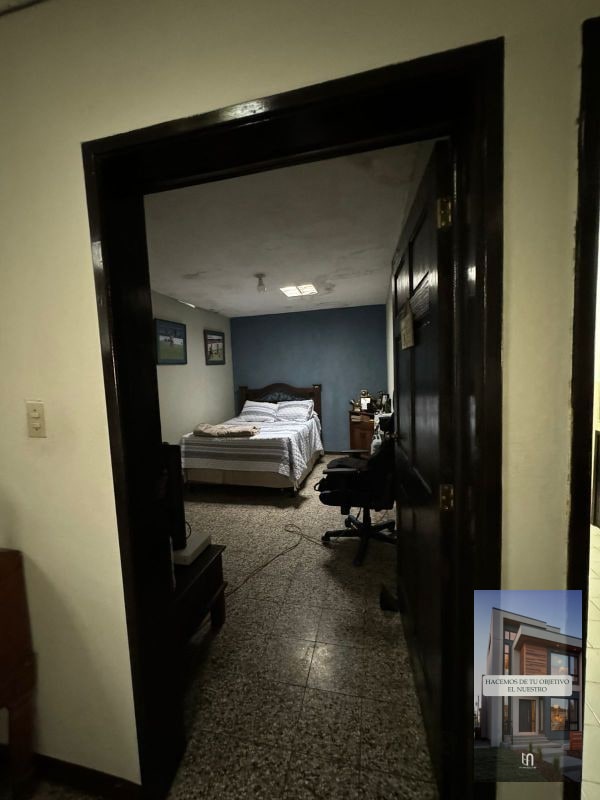 VENDO CASA A 5 MINUTOS DE PRADERA ZONA 10 - 7