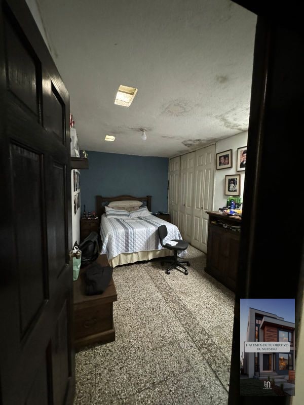 VENDO CASA A 5 MINUTOS DE PRADERA ZONA 10 - 6