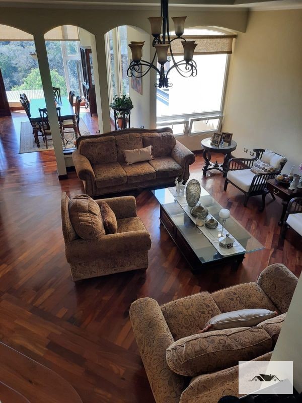 EN RENTA Y VENTA AMPLIA CASA ZONA 15 VH2 CON PERGOLA Y JARDIN — Casa en Alquiler en Vista Hermosa II, Zona 15, Guatemala, Ciudad — foto 15 de 17