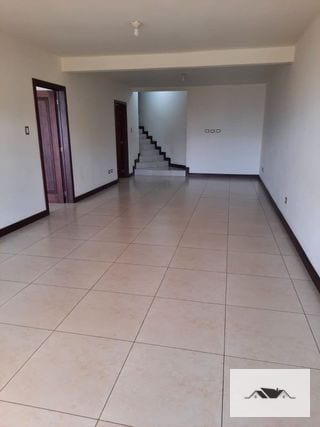 EN RENTA Y VENTA AMPLIA CASA ZONA 15 VH2 CON PERGOLA Y JARDIN — Casa en Alquiler en Vista Hermosa II, Zona 15, Guatemala, Ciudad — miniatura 6 de 17