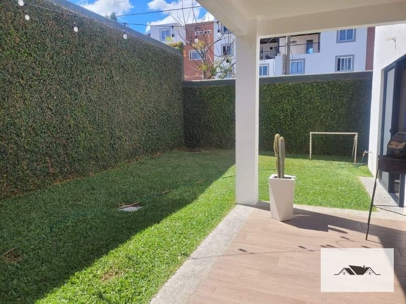 EN RENTA AMPLIA CASA ZONA 16 CONDOMINIO PORTALES DE SAN ISIDRO — Casa en Alquiler en Portal de San Isidro III, Zona 16, Guatemala, Ciudad — foto 4 de 16