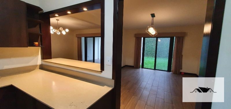 EN RENTA AMPLIA CASA ZONA 16 CONDOMINIO PORTALES DE SAN ISIDRO — Casa en Alquiler en Portal de San Isidro III, Zona 16, Guatemala, Ciudad — foto 15 de 16