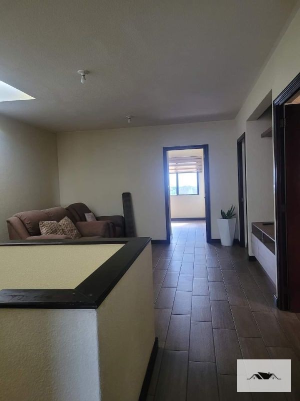 EN RENTA AMPLIA CASA ZONA 16 CONDOMINIO PORTALES DE SAN ISIDRO — Casa en Alquiler en Portal de San Isidro III, Zona 16, Guatemala, Ciudad — foto 10 de 16