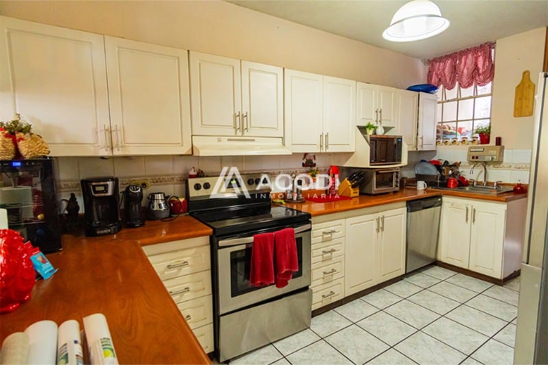 Casa en zona 17 — Casa en Venta en Zona 17, Guatemala, Ciudad — foto 2 de 5