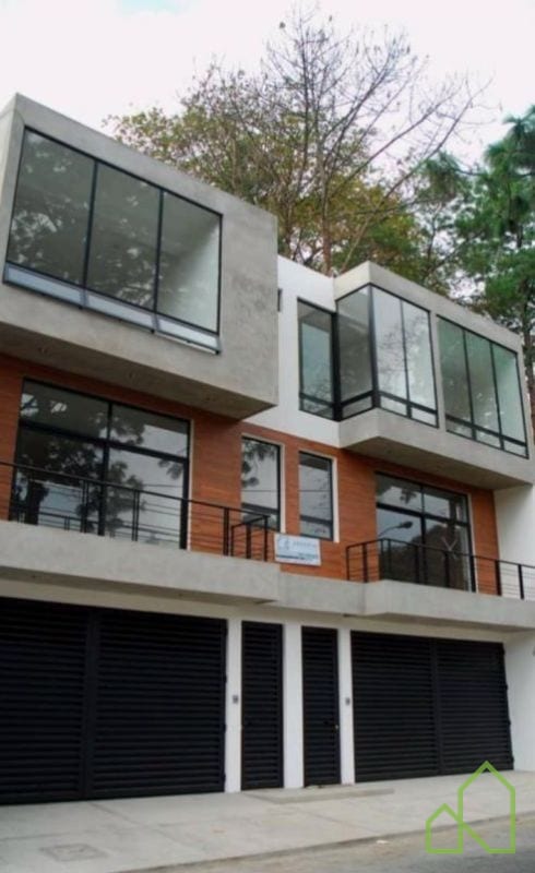 Townhouse 3 niveles en Alquiler en Oakland — Casa en Alquiler en Zona 10, Guatemala, Ciudad — foto 1 de 1