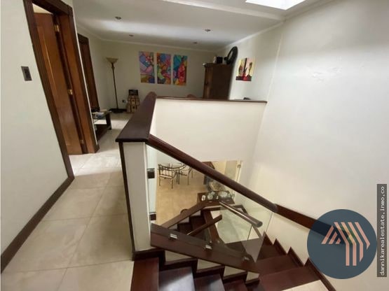 VENTA DE AMPLIA CASA - LA HONDONADA, ZONA 15 - 5