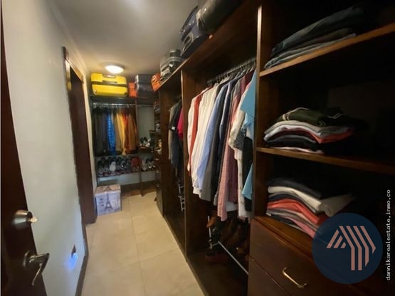 VENTA DE AMPLIA CASA - LA HONDONADA, ZONA 15 - 6