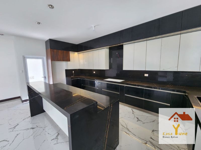 Casa en venta La Fontana Carretera Al Salvador km 25 Fraijanes - 8