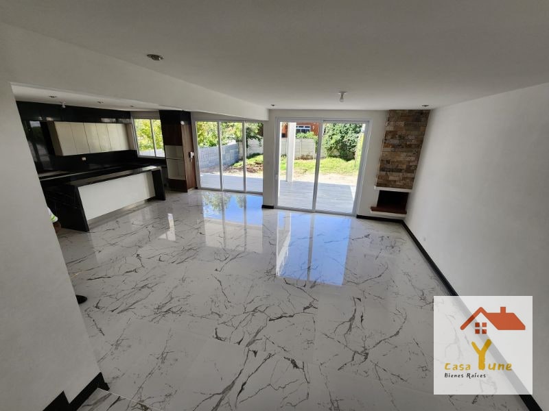 Casa en venta La Fontana Carretera Al Salvador km 25 Fraijanes - 11