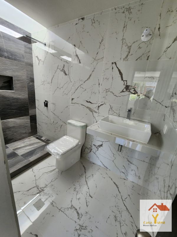 Casa en venta La Fontana Carretera Al Salvador km 25 Fraijanes - 9