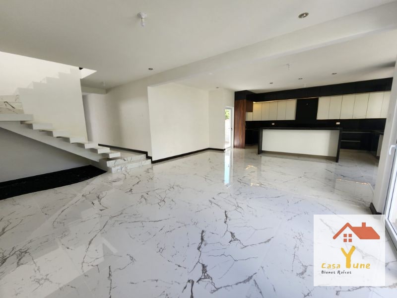 Casa en venta La Fontana Carretera Al Salvador km 25 Fraijanes - 6