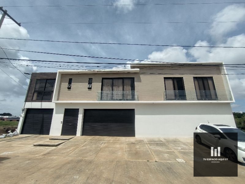 Casa Grande en Venta Zona 16 - 1