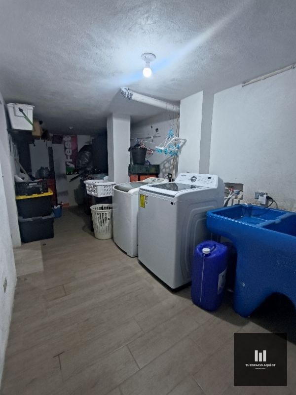 Casa Grande en Venta Zona 16 - 14