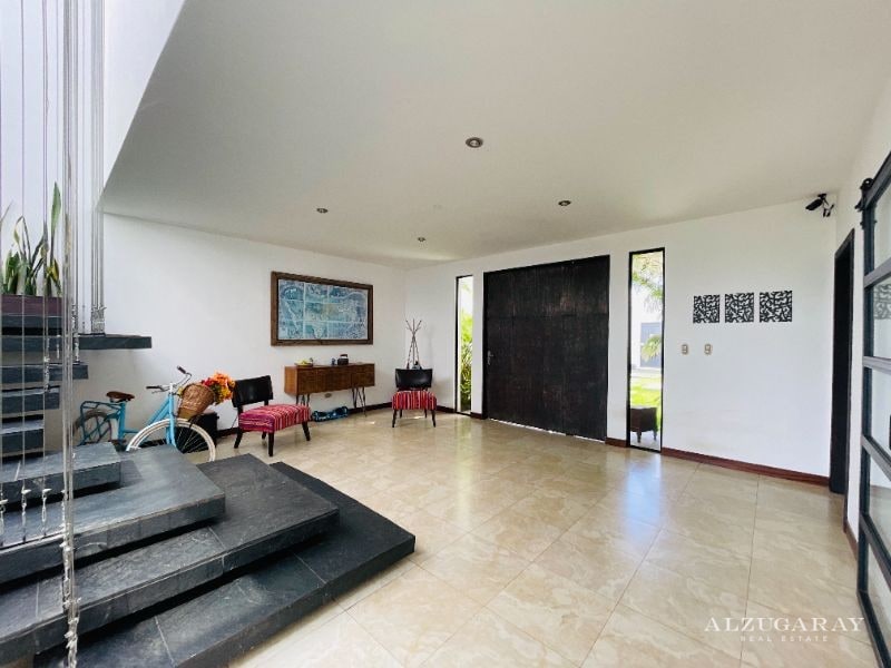 CASA MODERNA CON JARDIN - 3 HAB/ CONDOMINIO KM 21.5 - 2