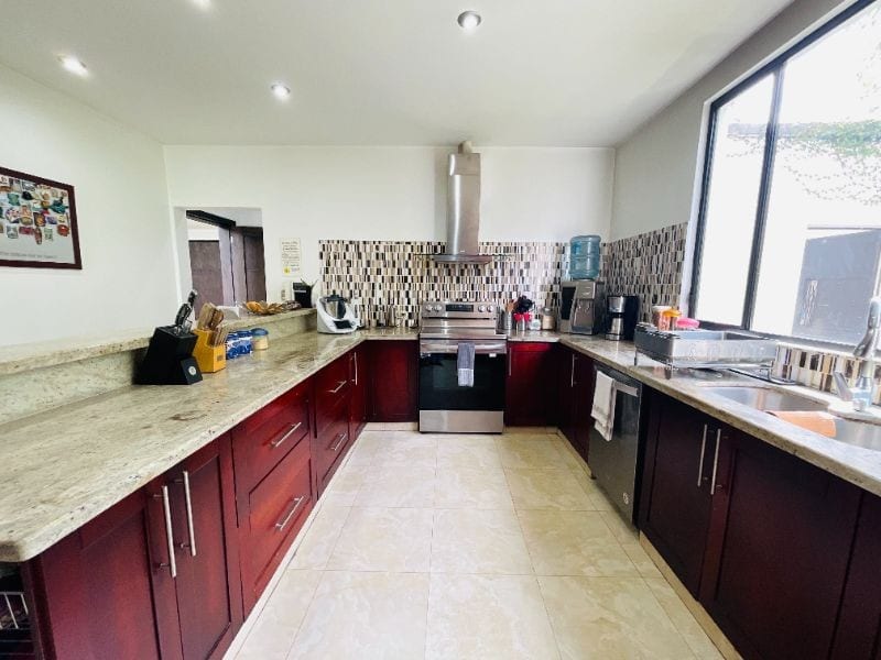 CASA MODERNA CON JARDIN - 3 HAB/ CONDOMINIO KM 21.5 - 9
