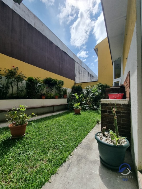 CASA EN VENTA EN LAS CHARCAS -  ZONA 11 - GUATEMALA - 16