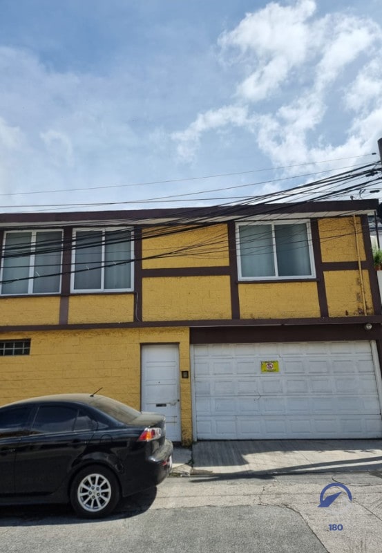 CASA EN VENTA EN LAS CHARCAS - ZONA 11 - GUATEMALA - 2
