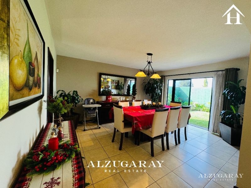CASA CON JARDÍN Y PÉRGOLA 4 HAB. / CONDOMINIO, Z. 16 - 7