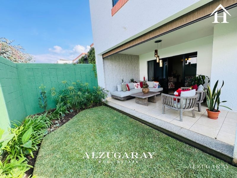 CASA CON JARDÍN Y PÉRGOLA 4 HAB. / CONDOMINIO, Z. 16 - 1