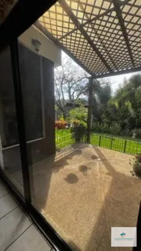 VENTA DE  CASA CON EXTENSO TERRENO EN SAN CRISTOBAL SECTOR A10 — Casa en Venta en Zona 8 Mixco, Guatemala, Ciudad — foto 8 de 17