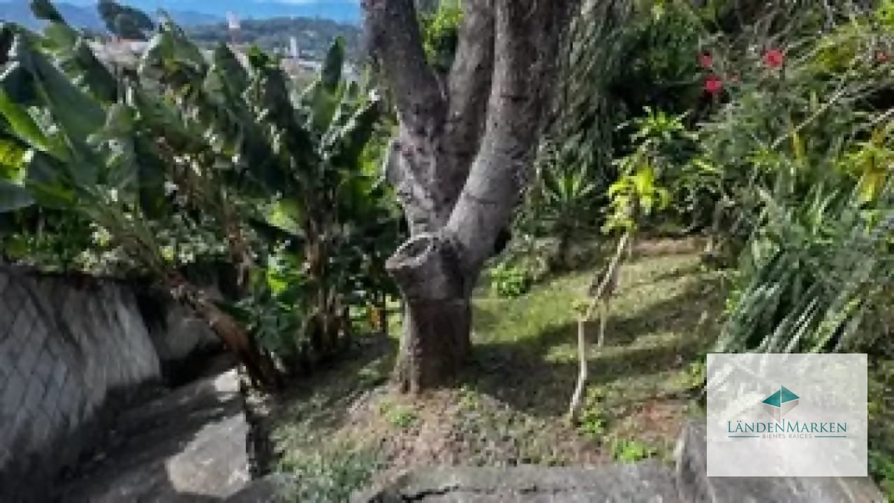 VENTA DE  CASA CON EXTENSO TERRENO EN SAN CRISTOBAL SECTOR A10 — Casa en Venta en Zona 8 Mixco, Guatemala, Ciudad — foto 11 de 17
