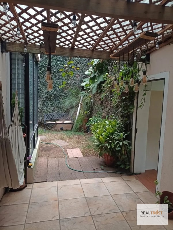 CASA EN VENTA LAS CHARCAS ZONA 11 - 11